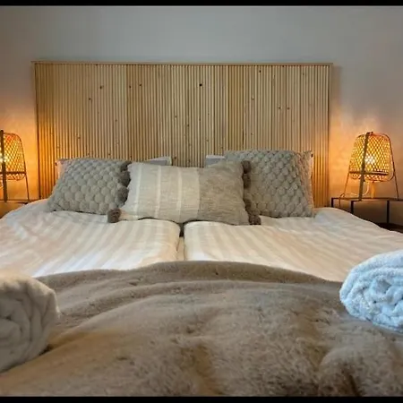 아파트 Luxury With Private Sauna Free Parking *